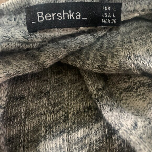 BERSHKA WOMEN'S HEATHER GRAY FRONT KNOT CROPPED HIGH LOW SWEATER SIZE LARGE-EUC - Picture 4 of 4